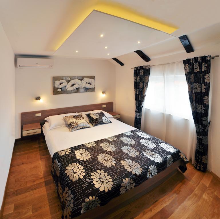 ספליט Deluxe Apartments & Rooms Sarella מראה חיצוני תמונה